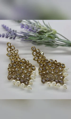 Maharani Earrings in Pearl