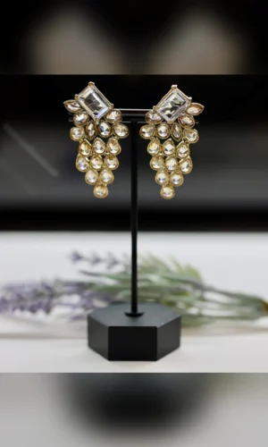 Jaap Floral Earrings in Champagne